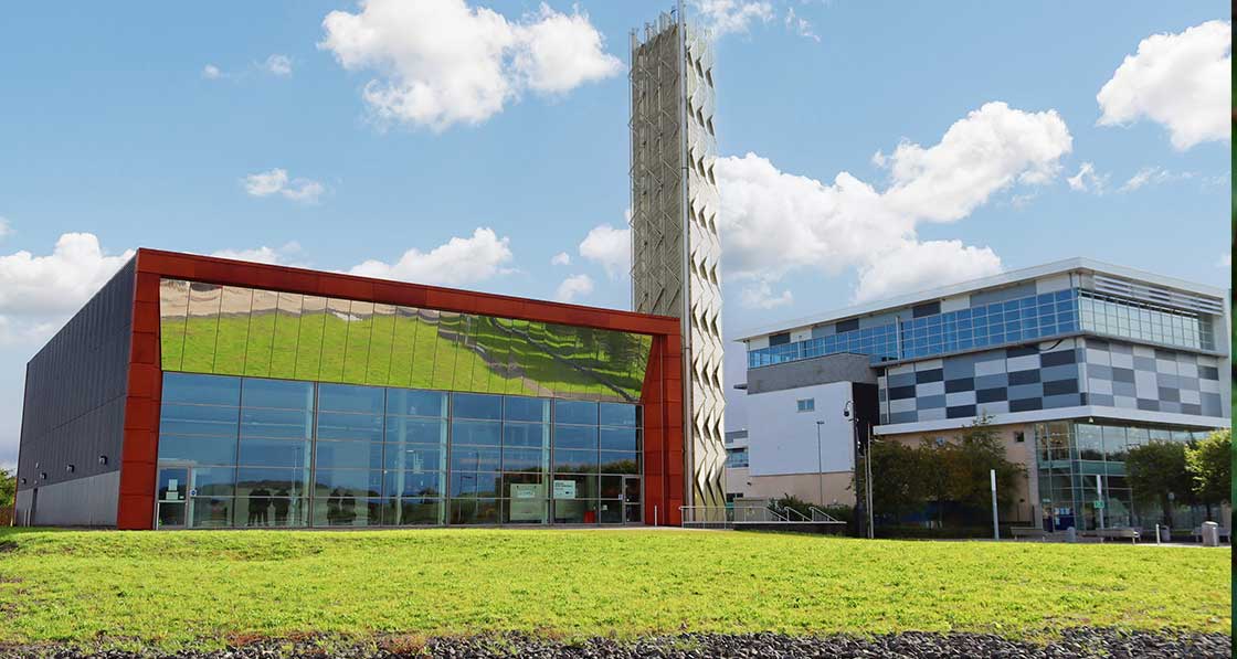 Queens Quay regeneration project features the UK’s largest heat pump powered district heating system, featuring two 2.6 megawatt water source heat pumps built by Star Refrigeration
