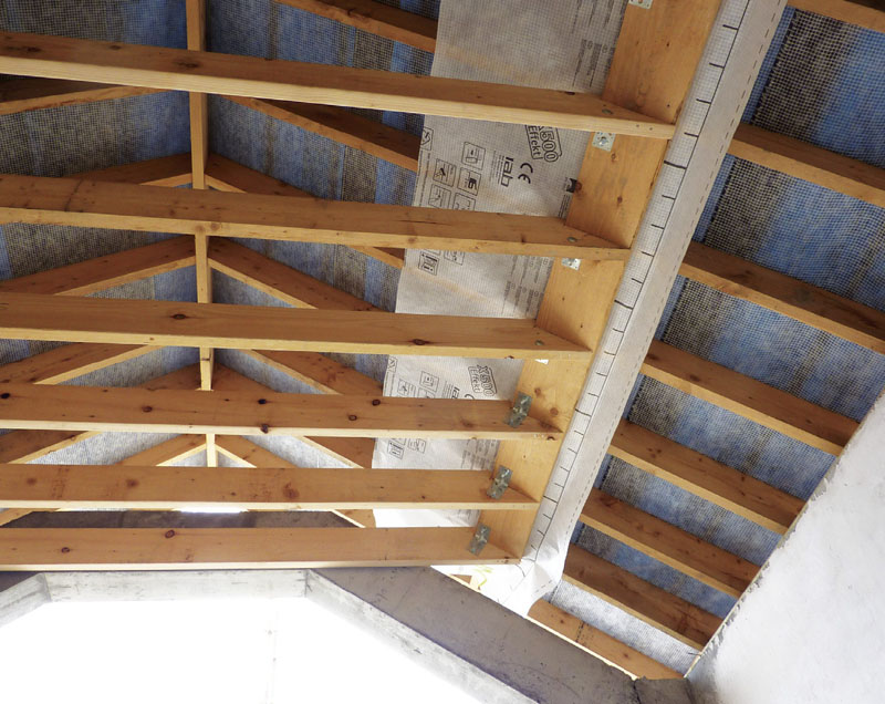 The airtight membrane was applied in sections, so that its continuity wasn’t disrupted by collar ties Certified Passive 11