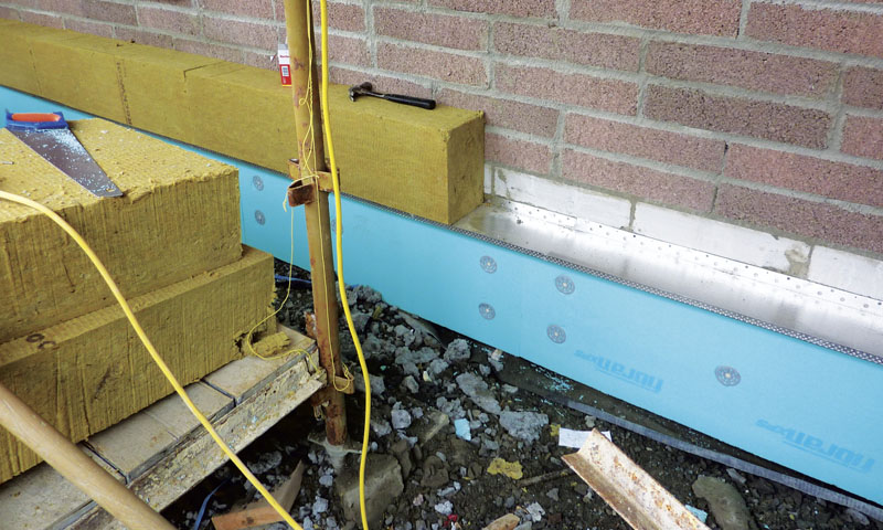 Thermal bridge free starter angle with closed cell EPS below Certified Passive 9