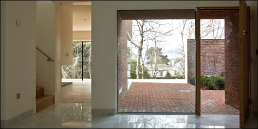 Low-energy lighting is used throughout the buildings, including in circulation spaces, although extensive glazing reduces the need for artificial lighting Low-energy lighting is used throughout the buildings, including in circulation spaces, although extensive glazing reduces the need for artificial lighting