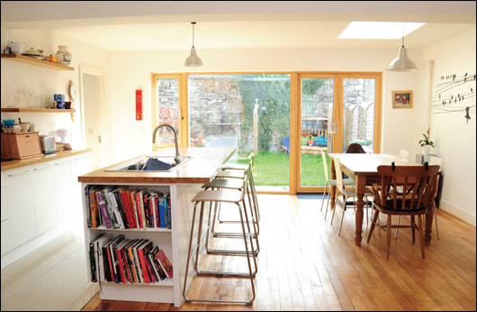 Virtually the entire south-facing rear wall on the ground floor is made up of double double-glazed units Virtually the entire south-facing rear wall on the ground floor is made up of double double-glazed units