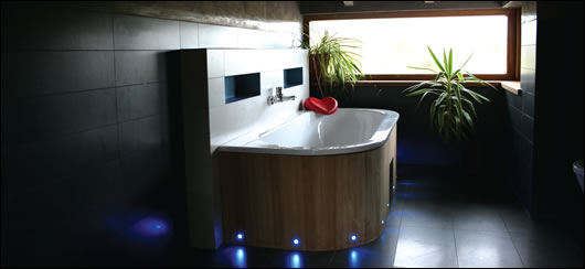 two rooms in one: LED lights transform the bathroom at night two rooms in one: LED lights transform the bathroom at night