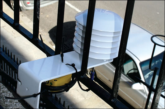 A wireless external air temperature monitor A wireless external air temperature monitor