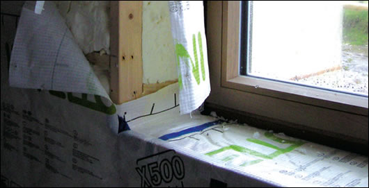Biobased soy foam insulation still visible prior to air-tighness sealing Biobased soy foam insulation still visible prior to air-tighness sealing