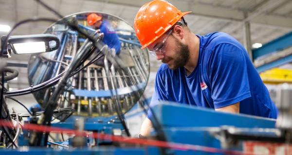 The linear versus the circular economy